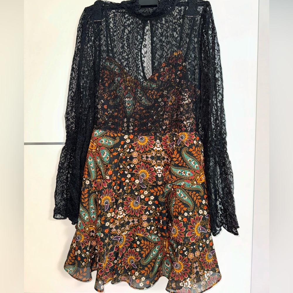 BCBG DRESS SIZE 4